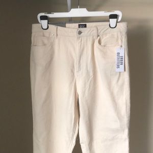 Cream colored corduroy mom jeans | Size 32